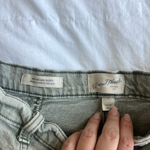 Universal Thread Green Jean Shorts Classic Design - Picture 3 of 5